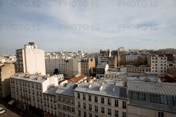 Vue sur les toits de Paris depuis un immeuble de la Rue Lecourbe