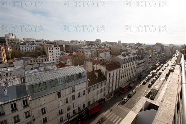 Vue sur les toits de Paris depuis un immeuble de la Rue Lecourbe