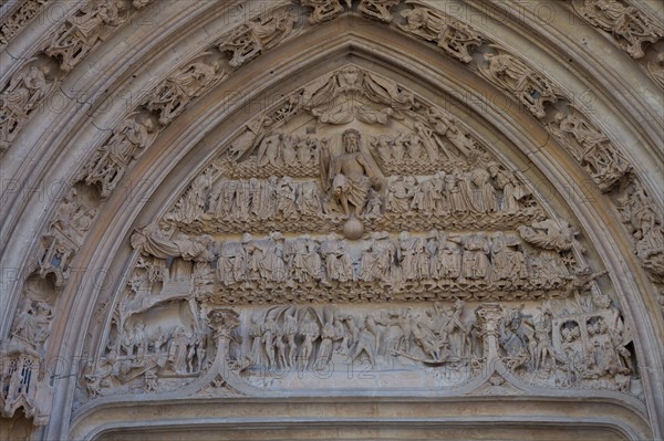 Rouen, tympan de l'église Saint-Maclou