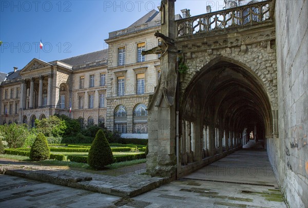 Rouen, Place de l'Hôtel de Ville