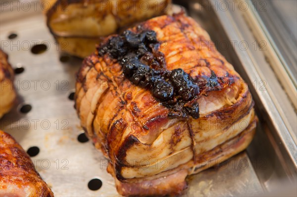 France, Région Ile de France, Paris, commerce alimentaire, boucherie, viande, rotisserie,