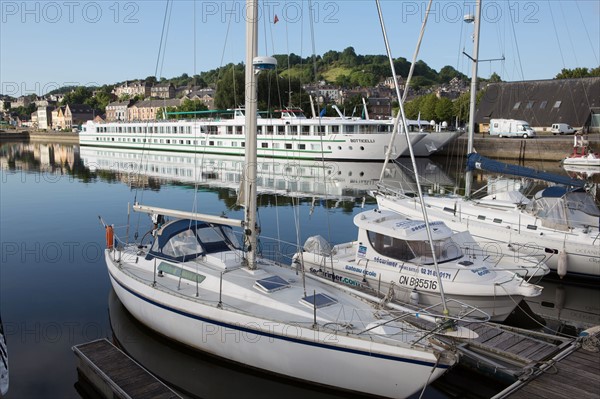 Honfleur, embarcadère des bateaux de croisière