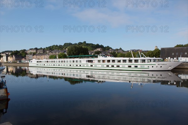 Honfleur, embarcadère des bateaux de croisière