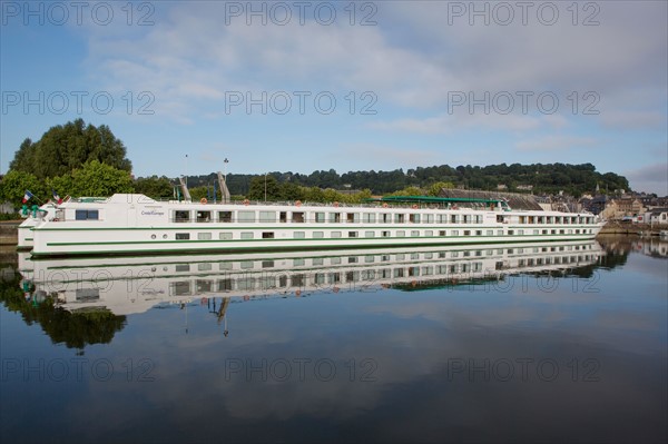 Honfleur, embarcadère des bateaux de croisière