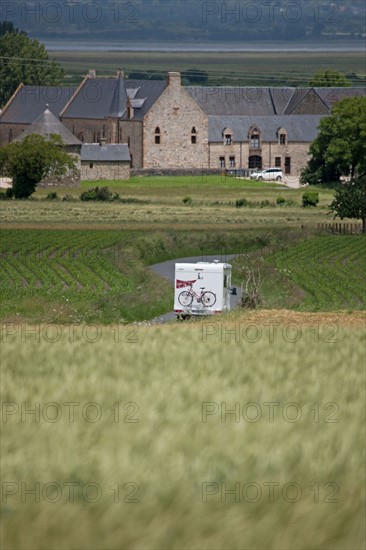 Baie du Mont-Saint-Michel, village d'Ardevon