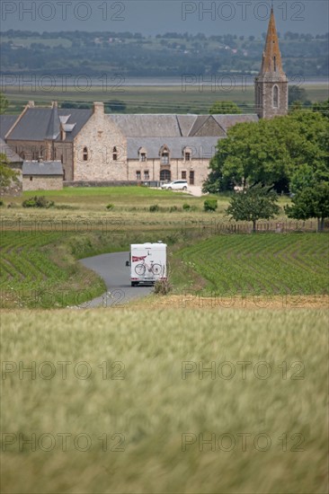 Baie du Mont-Saint-Michel, village d'Ardevon