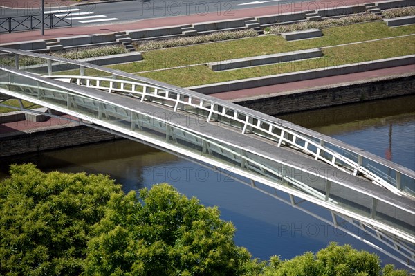 Saint-Lô, passerelle sur la Vire