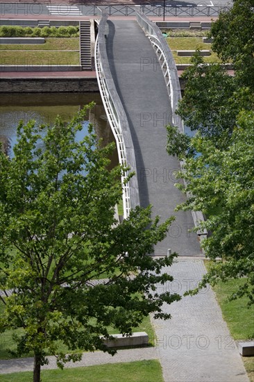 Saint-Lô, passerelle sur la Vire