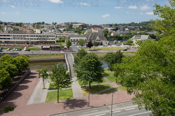 Saint-Lô, passerelle sur la Vire