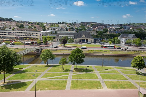 Saint-Lô, passerelle sur la Vire