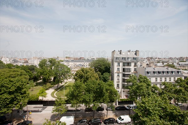 Paris, vue sur le 45 boulevard des Invalides