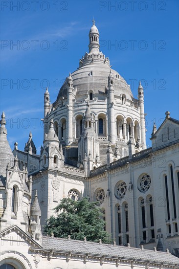 Basilique Sainte-Thérèse de Lisieux