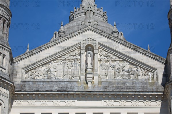 Basilique Sainte-Thérèse de Lisieux