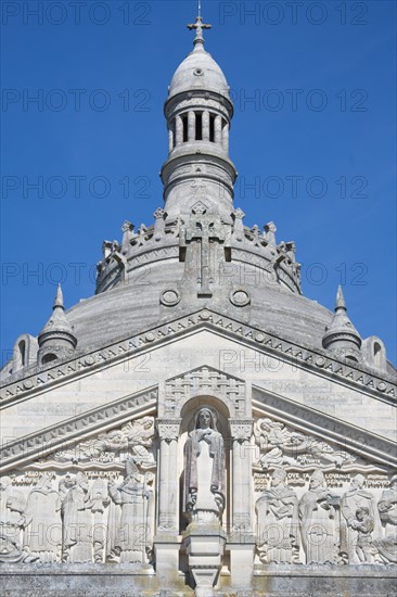 Basilique Sainte-Thérèse de Lisieux