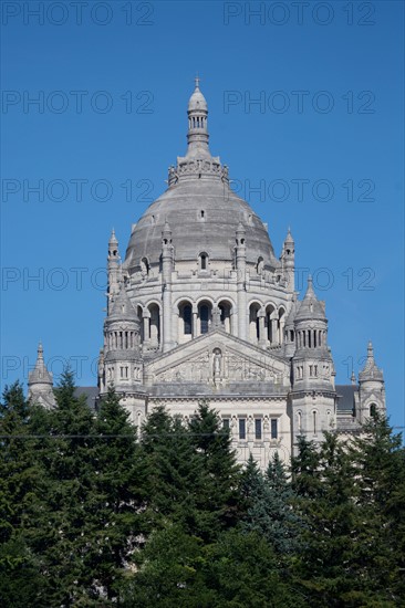 Basilique Sainte-Thérèse de Lisieux