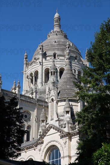 Basilique Sainte-Thérèse de Lisieux