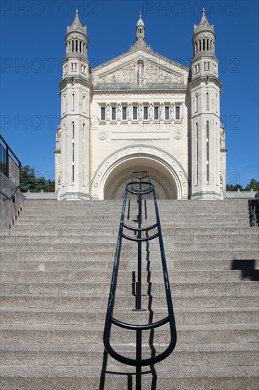 Basilique Sainte-Thérèse de Lisieux