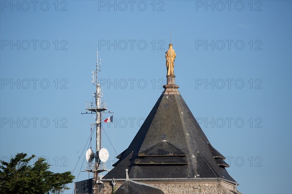 Sémaphore de Fécamp et chapelle ND du Salut, Seine-Maritime