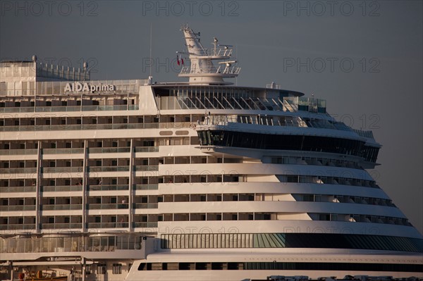 Paquebot de croisière AIDA dans le port du Havre