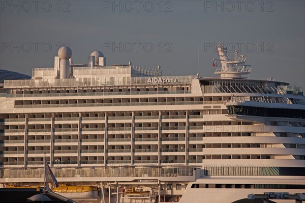 Paquebot de croisière AIDA dans le port du Havre