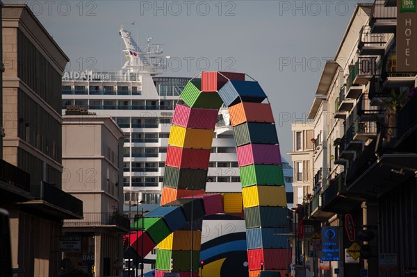 Le Havre, Catène de containers, œuvre de Vincent Ganivet