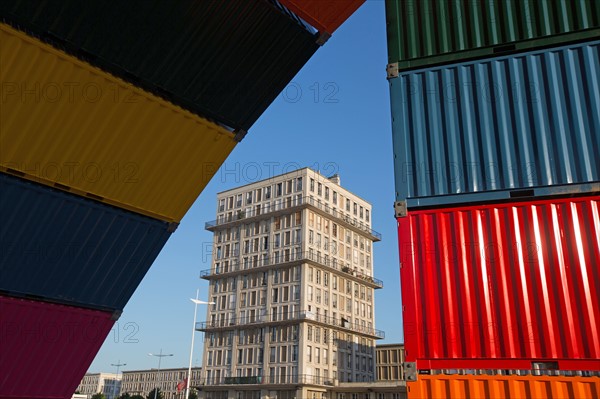 Le Havre, Catène de containers, œuvre de Vincent Ganivet