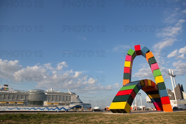 Le Havre, Catène de containers, œuvre de Vincent Ganivet