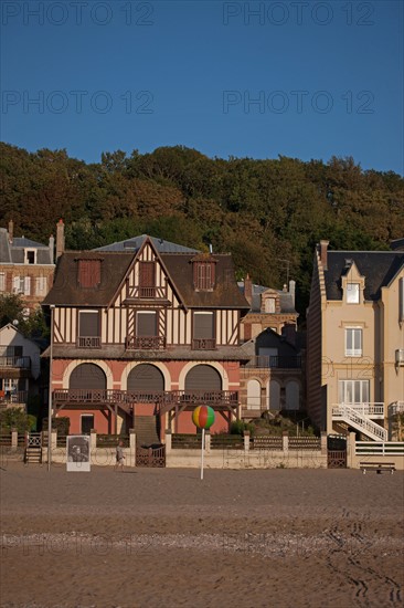 Trouville sur Mer, villas du front de mer