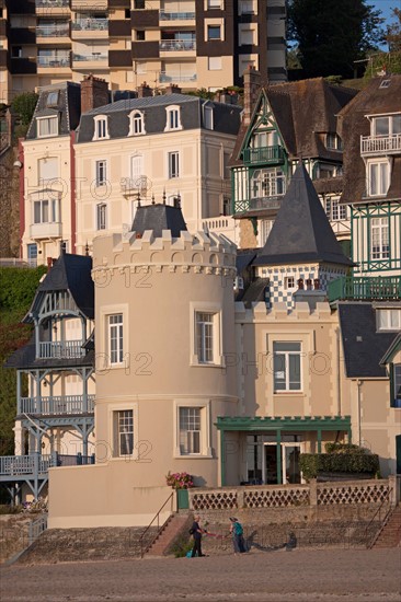 Trouville sur Mer, villas du front de mer