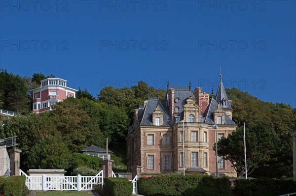 Trouville sur Mer, villas du front de mer