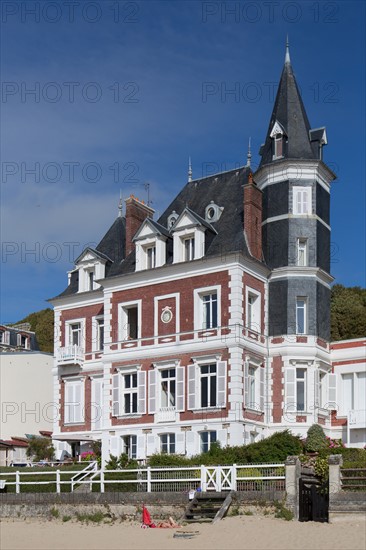 Trouville sur Mer, villas du front de mer