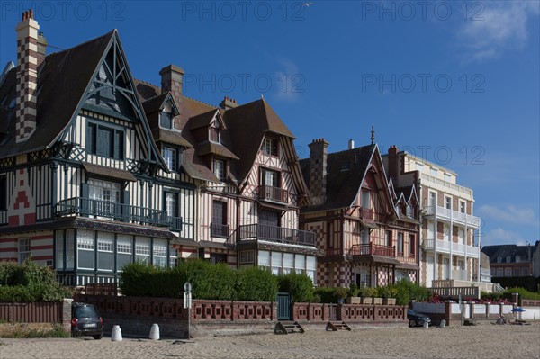 Trouville sur Mer, villas du front de mer