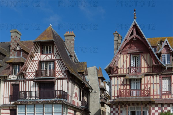 Trouville sur Mer, villas du front de mer