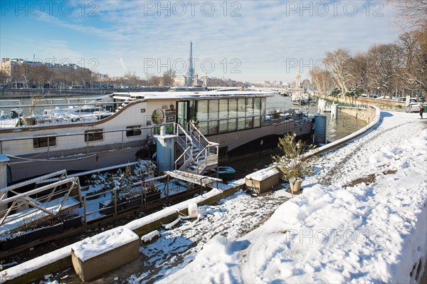 Paris under the snow, February 2018