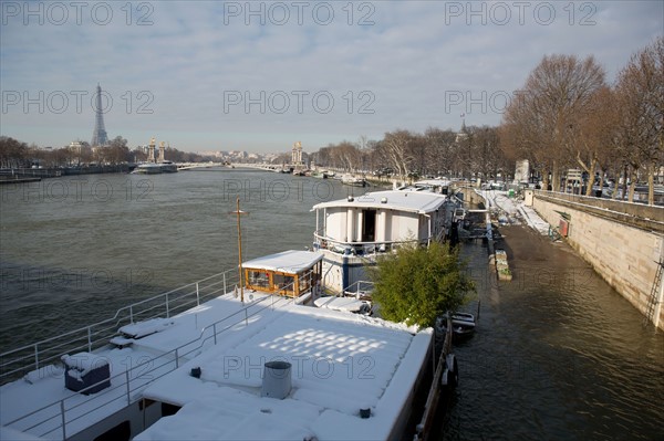 Paris under the snow, February 2018