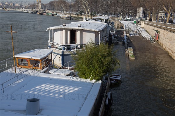 Paris under the snow, February 2018