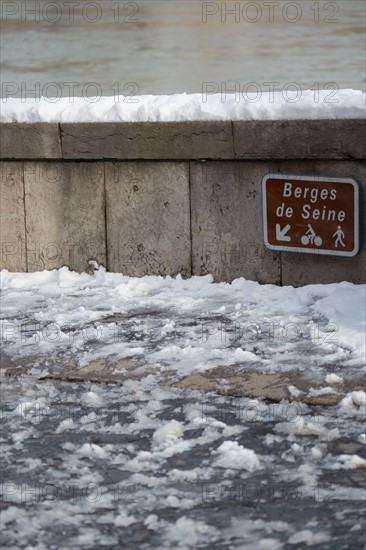 Paris under the snow, February 2018