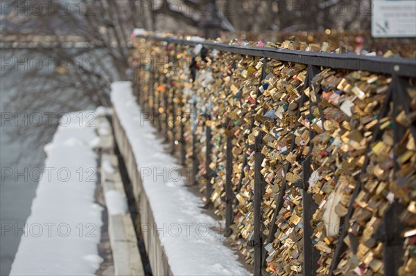 Paris under the snow