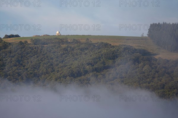 Parc des Grands Causses, brume matinale sur les gorges du Tarn