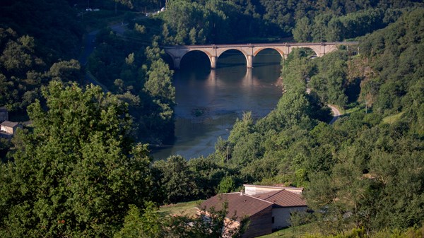 Parc des Grands Causses, pont de Connac