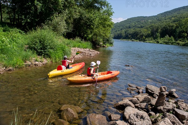 Kayaking on the Tarn river