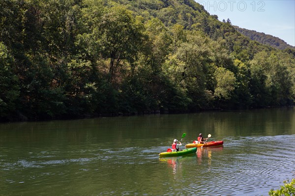 Kayaking on the Tarn river