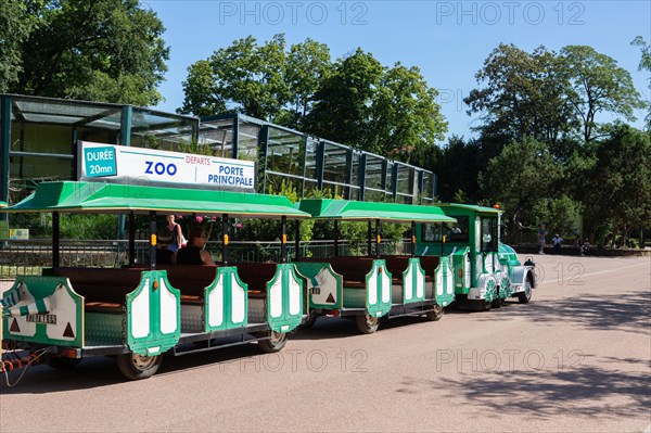 Lyon, Parc de la Tête d'Or, petit train touristique