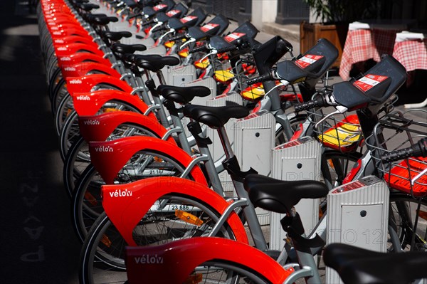 Lyon, Velov' self service bikes