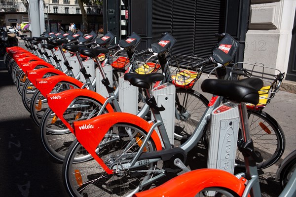 Lyon, Velov' self service bikes