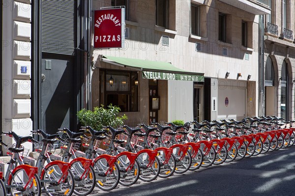 Lyon, Velov' self service bikes