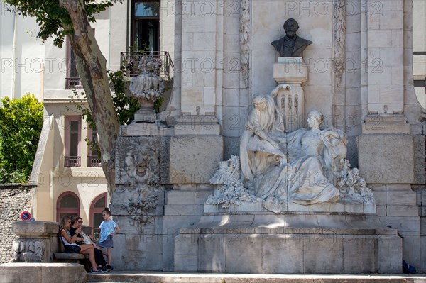 Lyon, Place Gailletton, fontaine Gailleton