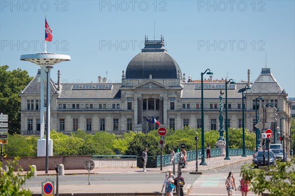 Lyon, law university