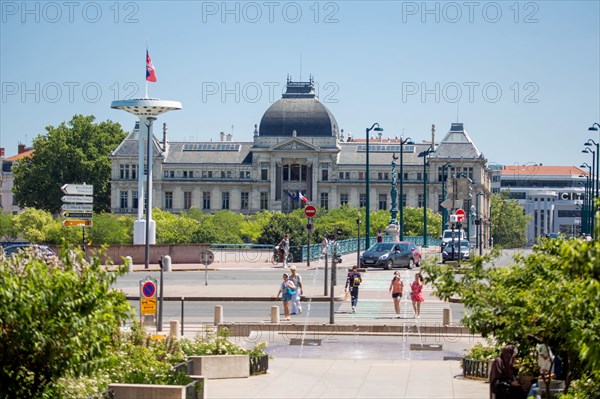 Lyon, law university