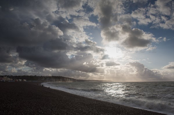 Dieppe, tempête sur la plage